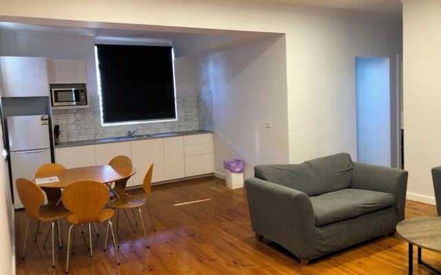 Glenelg Holiday Apartments-Ellis