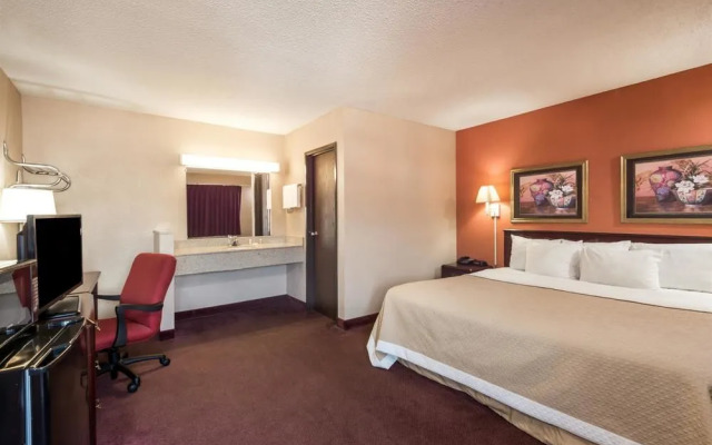 Days Inn Pittsburgh-Harmarville
