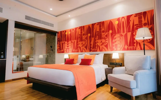 Waters Edge Hotel