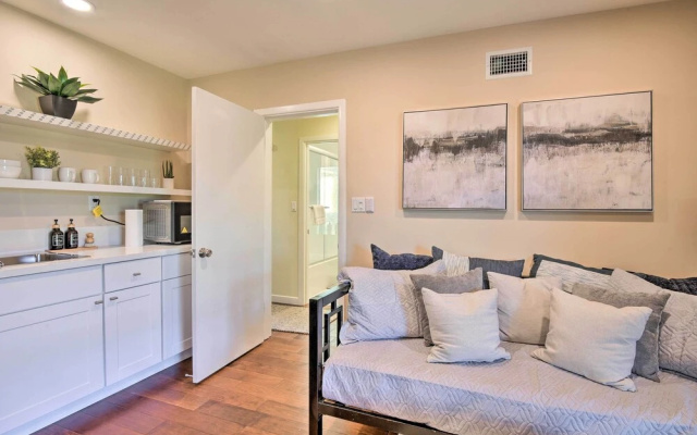 Los Angeles Suite ~ 7 Mi to Venice Beach!