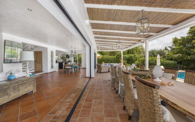 Seaview Countryside Charm Villa Almancil