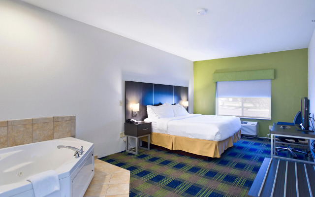 Holiday Inn Express Hotel & Suites Vermillion by IHG