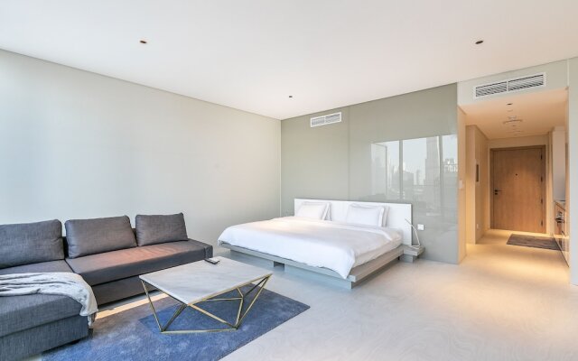 Driven Holiday Homes Marquise Square