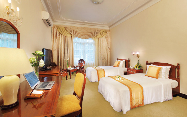 Hotel Continental Saigon - Image 6