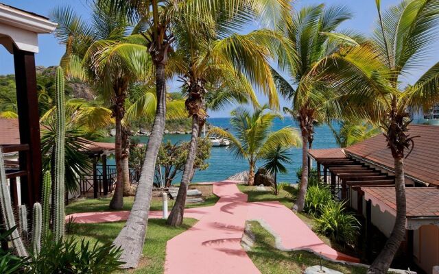Captain Olivers Resort & Marina