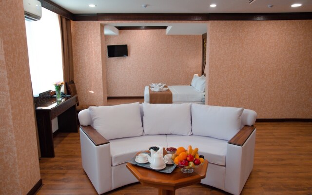 Orient Star Varaxsha