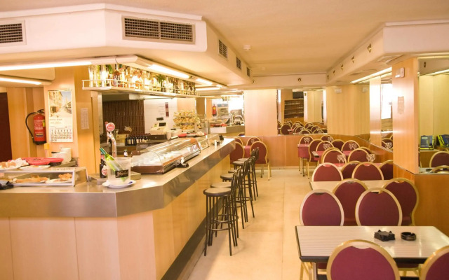 Tibur Hotel