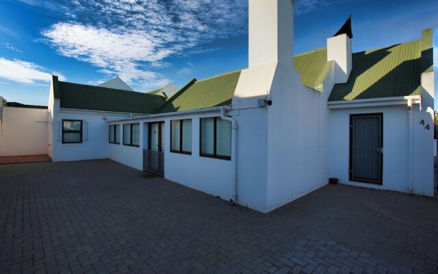TokTokkie Langebaan 6 Sleeper