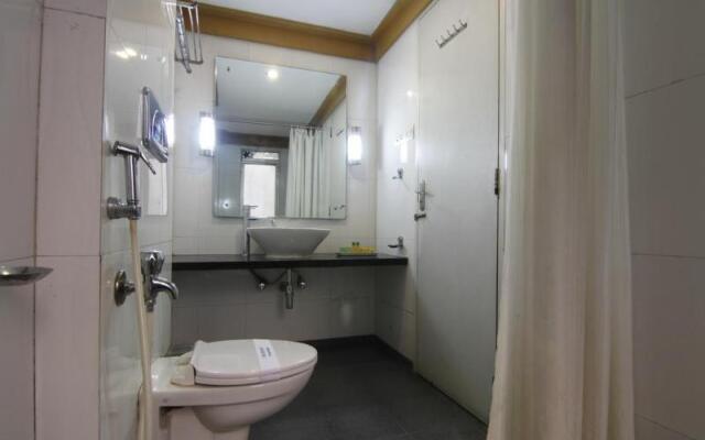 Capital O 74586 Lakme Executive