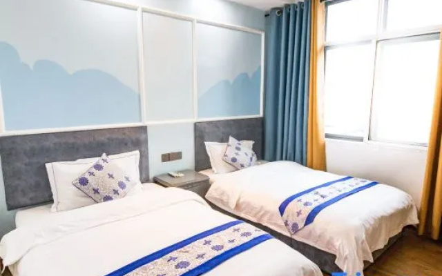 Zhoushe Renwen Inn