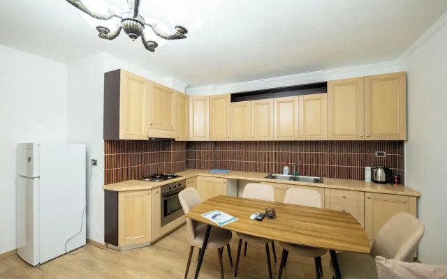 Tirent Apartment - Spacious 2-Bedroom Stay Near Liqeni i Thatë