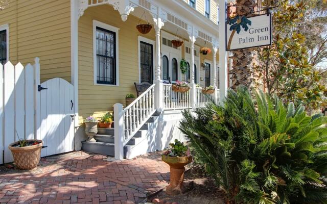 Green Palm Inn