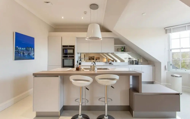 Heart of the City Luxury 3 Bedroom Apartment