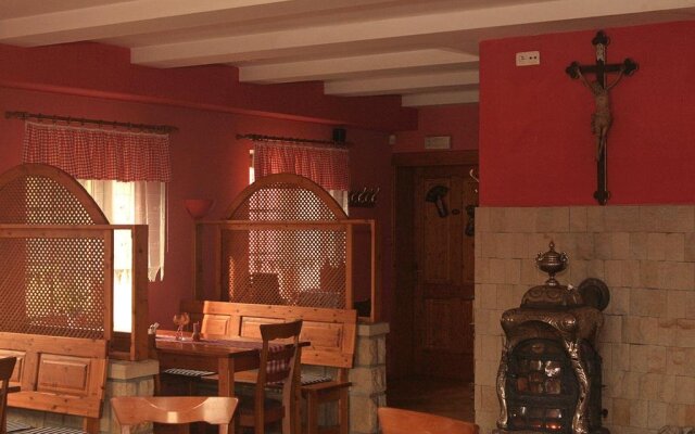 Penzion a restaurace " Zlatý Strom"