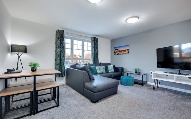 Watch Tower Apartment by Week2Week