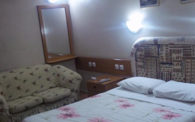 Mesut Hotel