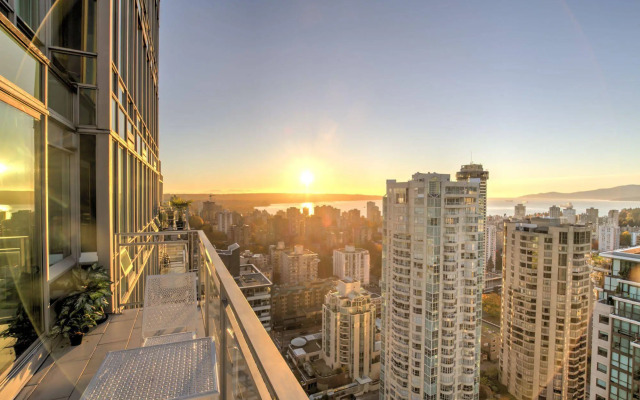 The Residence Club Vancouver