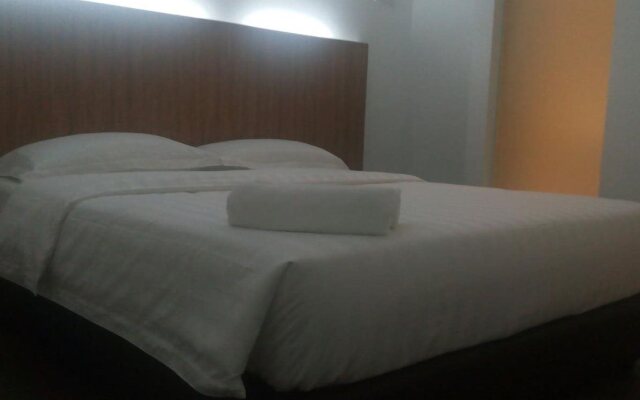 Place2Stay @ Gong Badak