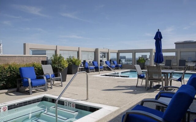 The Cosmopolitan at Reston Town Center