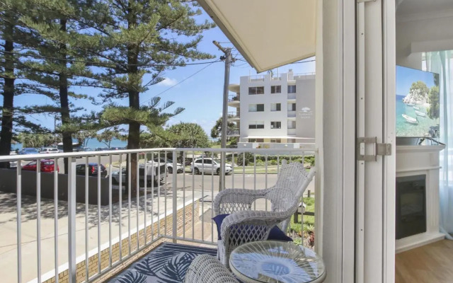 Beachcomber Unit 2 7 Dingle Ave