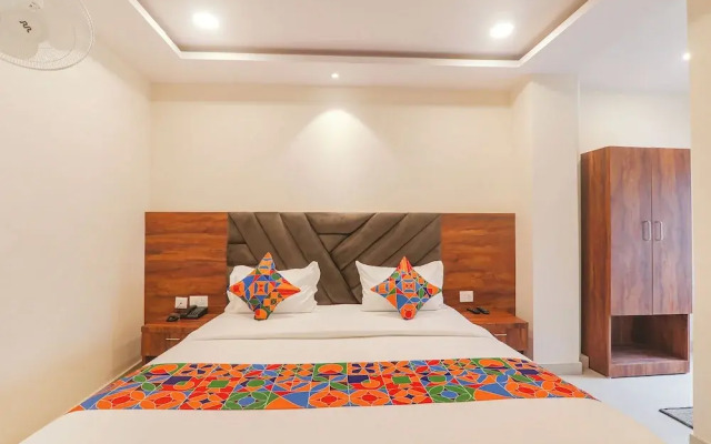 Fabhotel Rachna Palace And Banquets