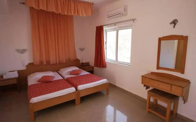 Ormos Atalia Aparthotel
