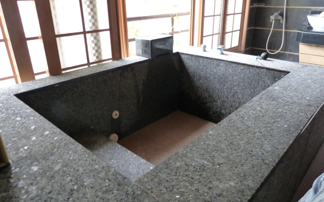Full Moon Spa