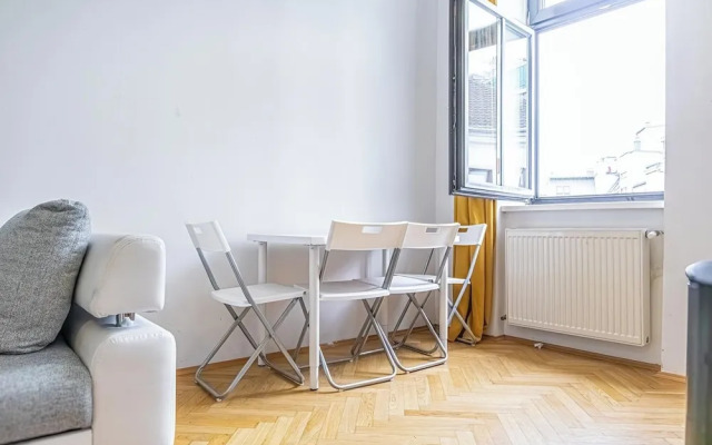 Cozy Room Near U6 Dresdner Subway Line