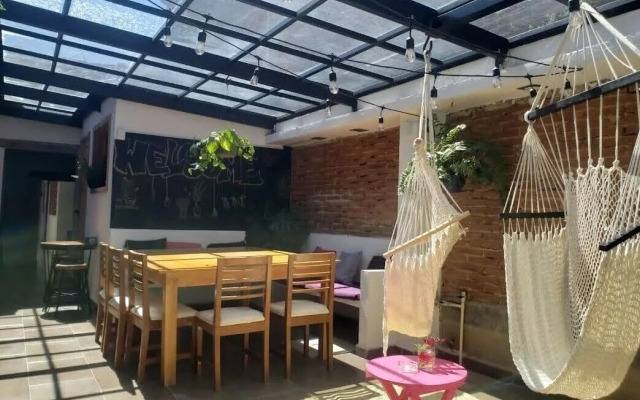 Real 114 Hostal - Hostel