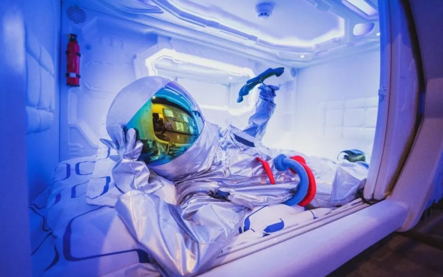 Hashtag.Capsule.Hostel