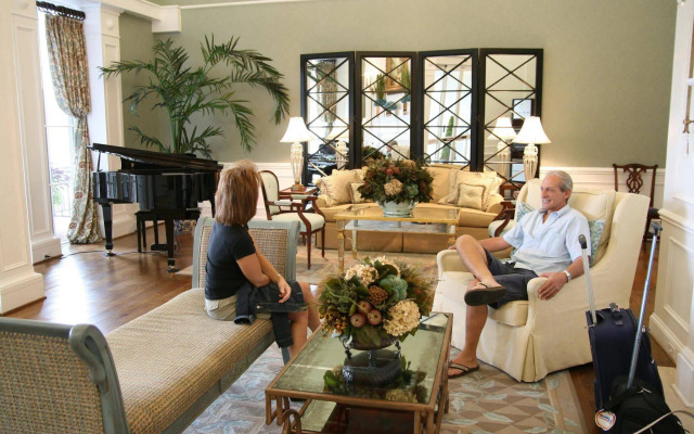 Hampton Inn & Suites Charlotte/South Park at Phillips Place