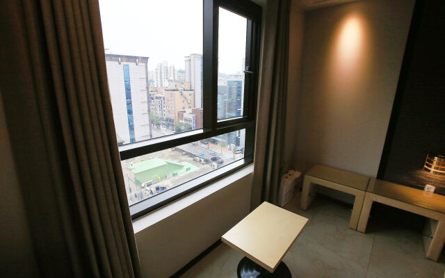 Urban Hotel & Golf