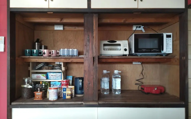Guesthouse Bench