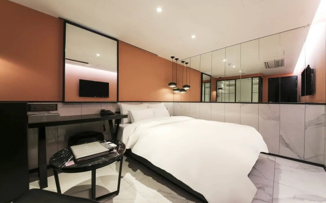 HOTEL FORESTAR Sinchon