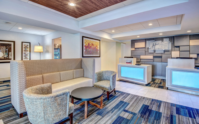 Holiday Inn Express Woodbridge by IHG