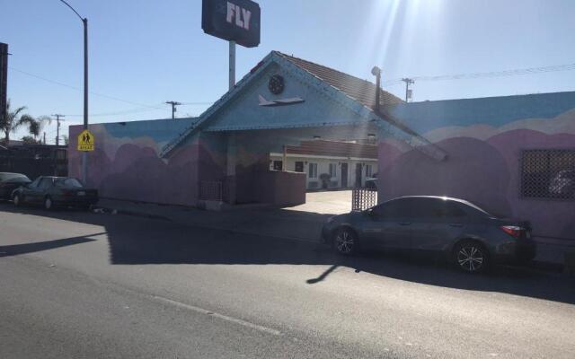 The Fly Inn Motel