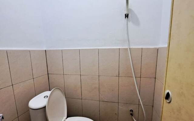 OYO 90578 Dinar Family