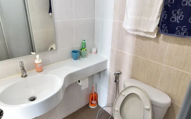 Lumpini Wongamat Suites