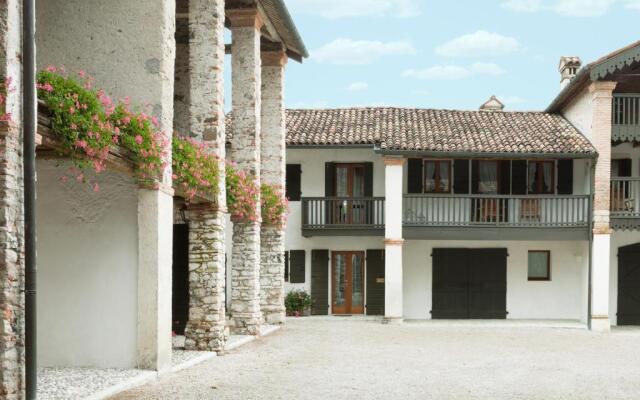 Colvago La Corte Spectacular Ancient Country House