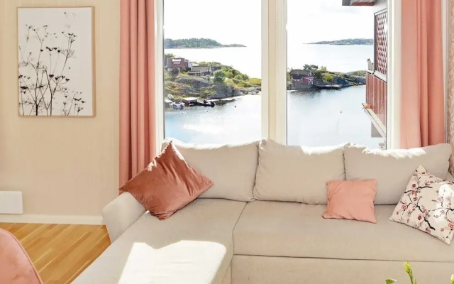 6 Person Holiday Home in Eydehavn