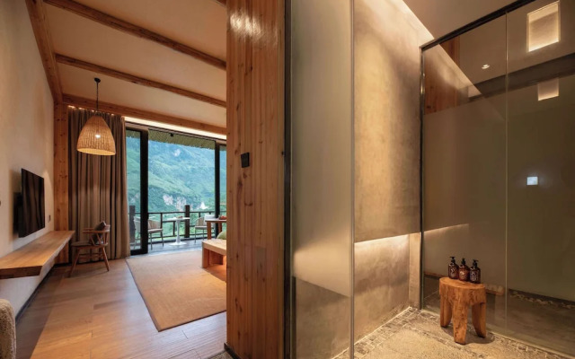 Zhensu Canyon Sanctuary