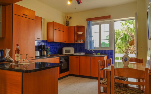 COLONIAL FAMILY apartment #3