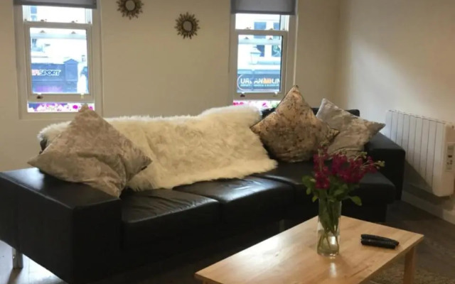 Rose Alley Apartment