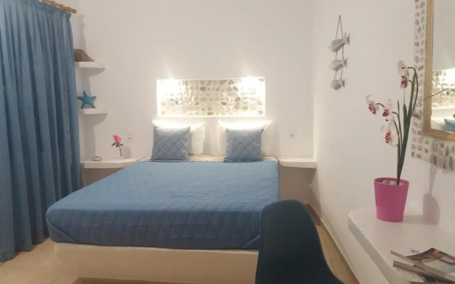 PERIVOLI 4-CHORA(5min away from the center by car)