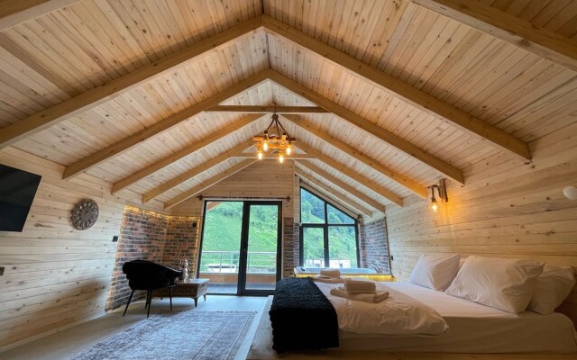 Riverside Suite & Bungalow