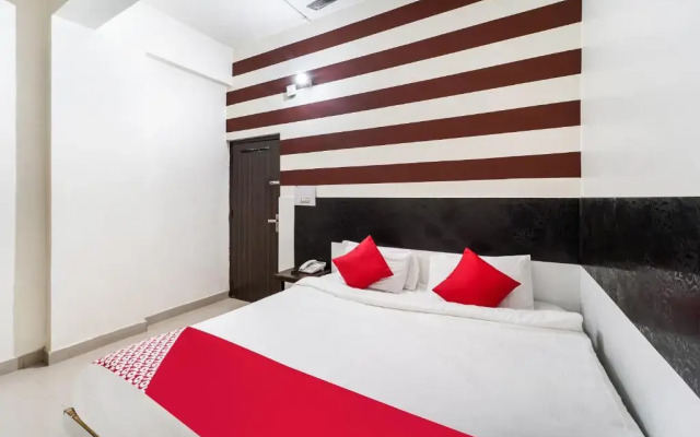 Hotel Landlord by OYO Rooms
