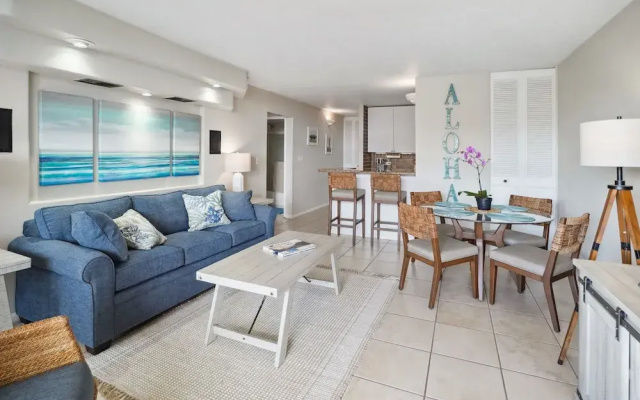 Island Breeze 2 Bedroom Condo by RedAwning