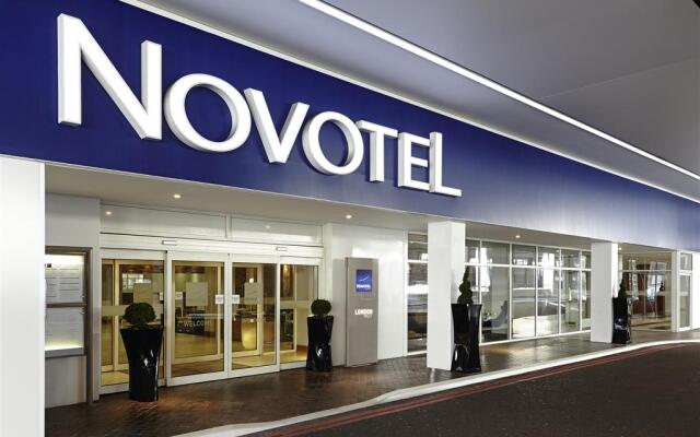 Novotel London West