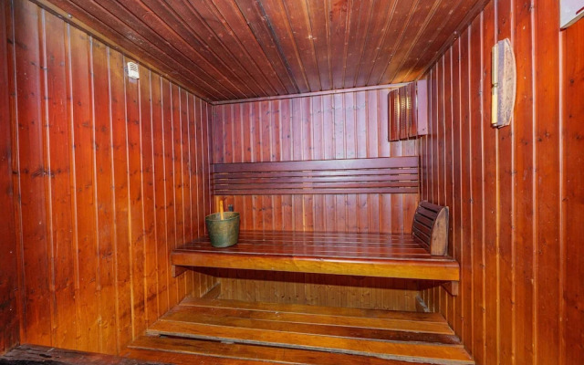 Well-furnished 3 Bedroom in Park Towers Difc