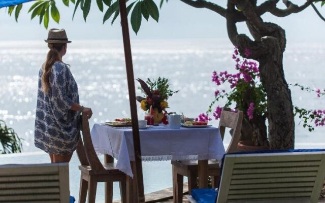Blue Moon Villas
